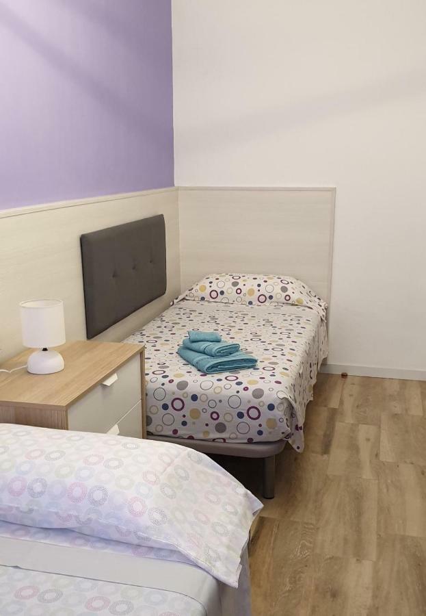 Apartamento Nuria Figueres  Exterior foto
